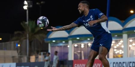 مالكوم ينتظم بتدريبات الهلال قبل مواجهة الشباب - اليوم الإخباري