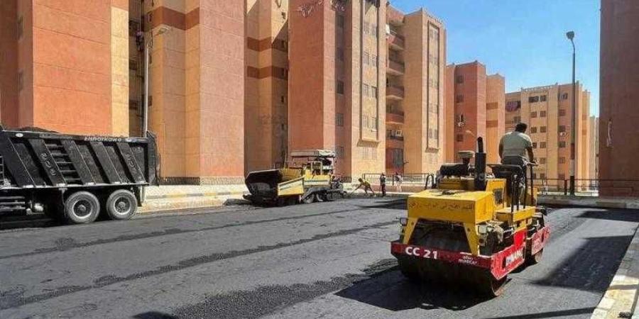 وزير الإسكان: استكمال رفع كفاءة منظومة الطرق والتطوير بمدن 15 مايو والشروق وبني سويف الجديدة - اليوم الإخباري