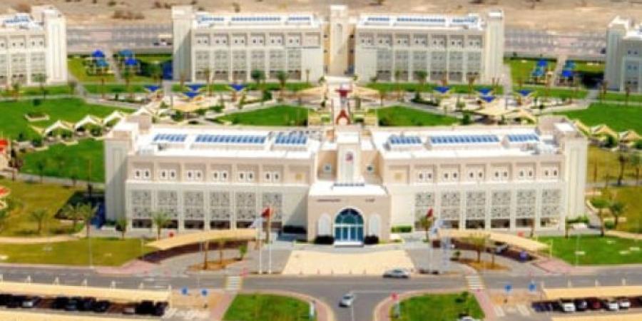 جامعة الشرقية تحتفل بتخريج الدفعة العاشرة من طلابها - اليوم الإخباري